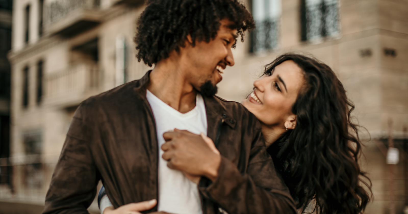 7 sinais de que está numa relação com uma pessoa genuinamente boa